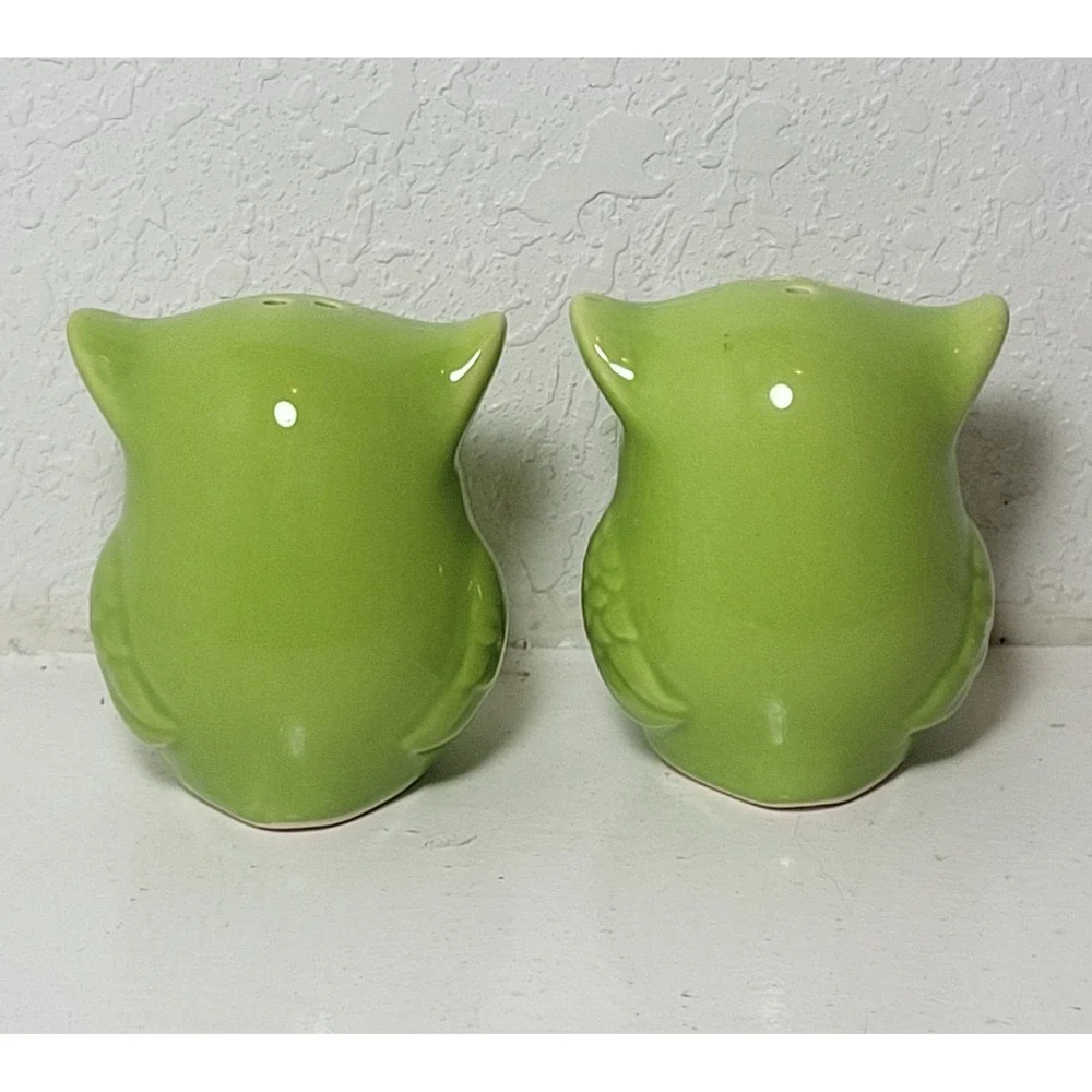 Vintage Ceramic Owl Salt and Pepper Shakers Pair Lemongrass-green MCM - Read